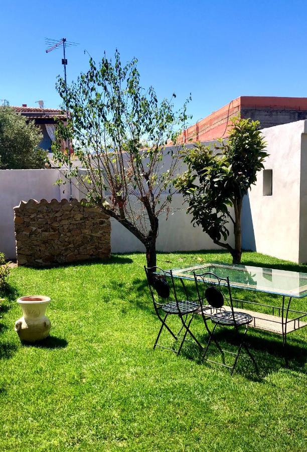 13 Garden Rooms Olbia Dış mekan fotoğraf